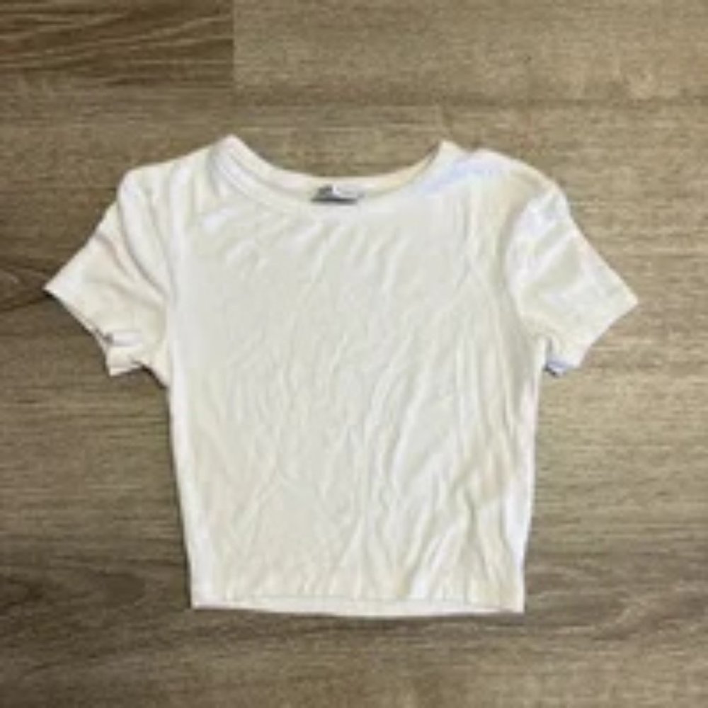 White short sleeves